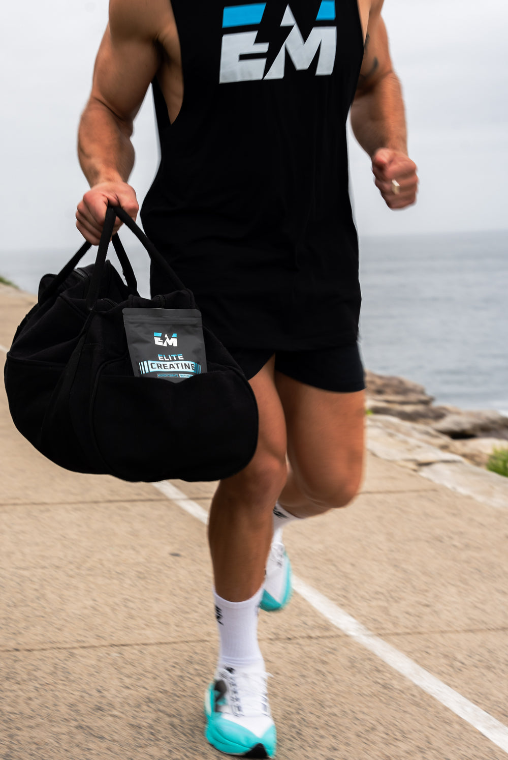 Elite Motiv gummies, lifestyle shot