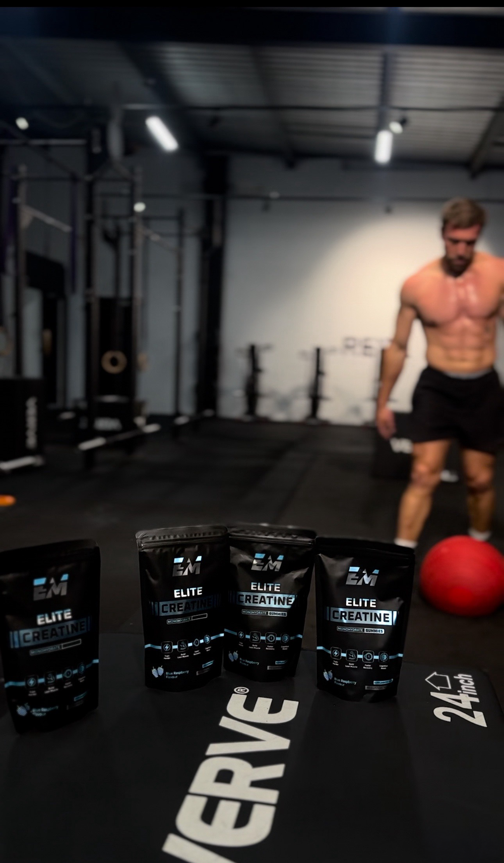 Training in the gym with Elite Motiv gummies